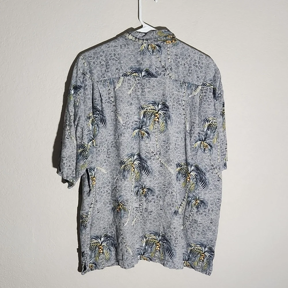 Newport Shirt Mens Size XL Blue Island Brand Butto Vintage Palmtree Hawaii